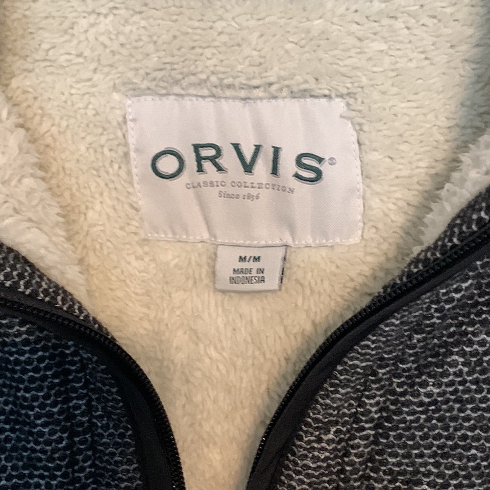 ORVIS pull over. Mens medium. - Picture 6 of 14